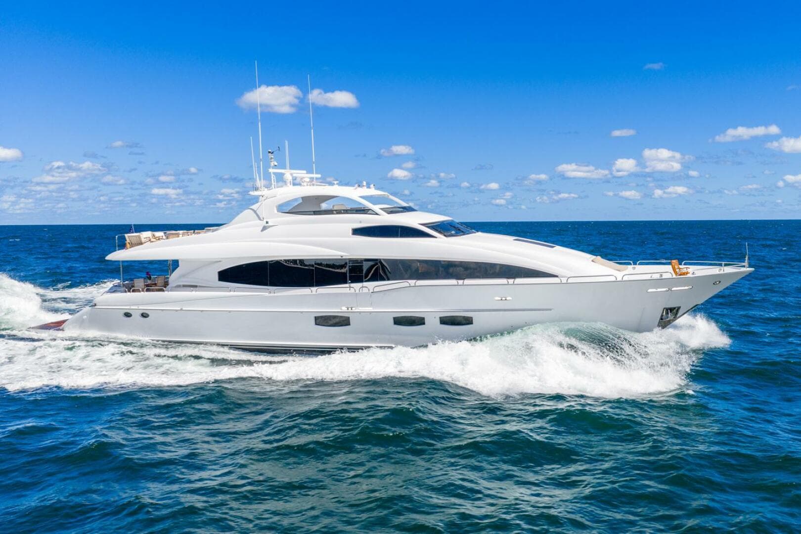 2008 Lazzara Yachts 116 — photo 8