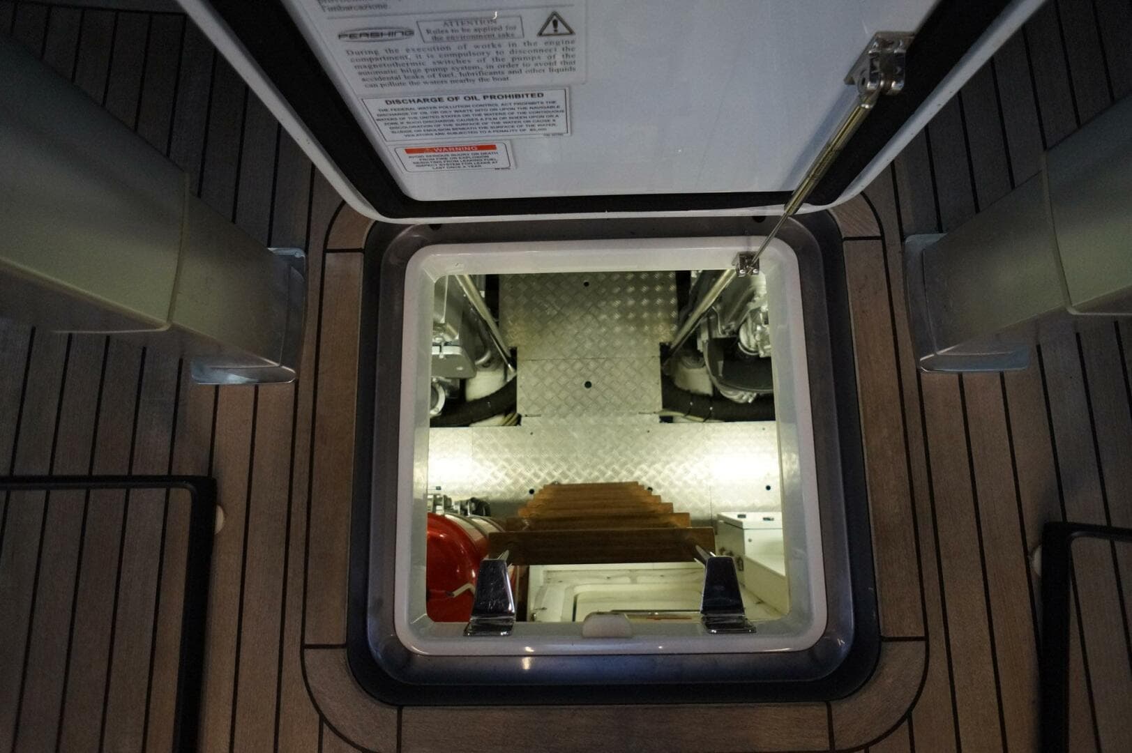 2016 Pershing 70 — photo 32