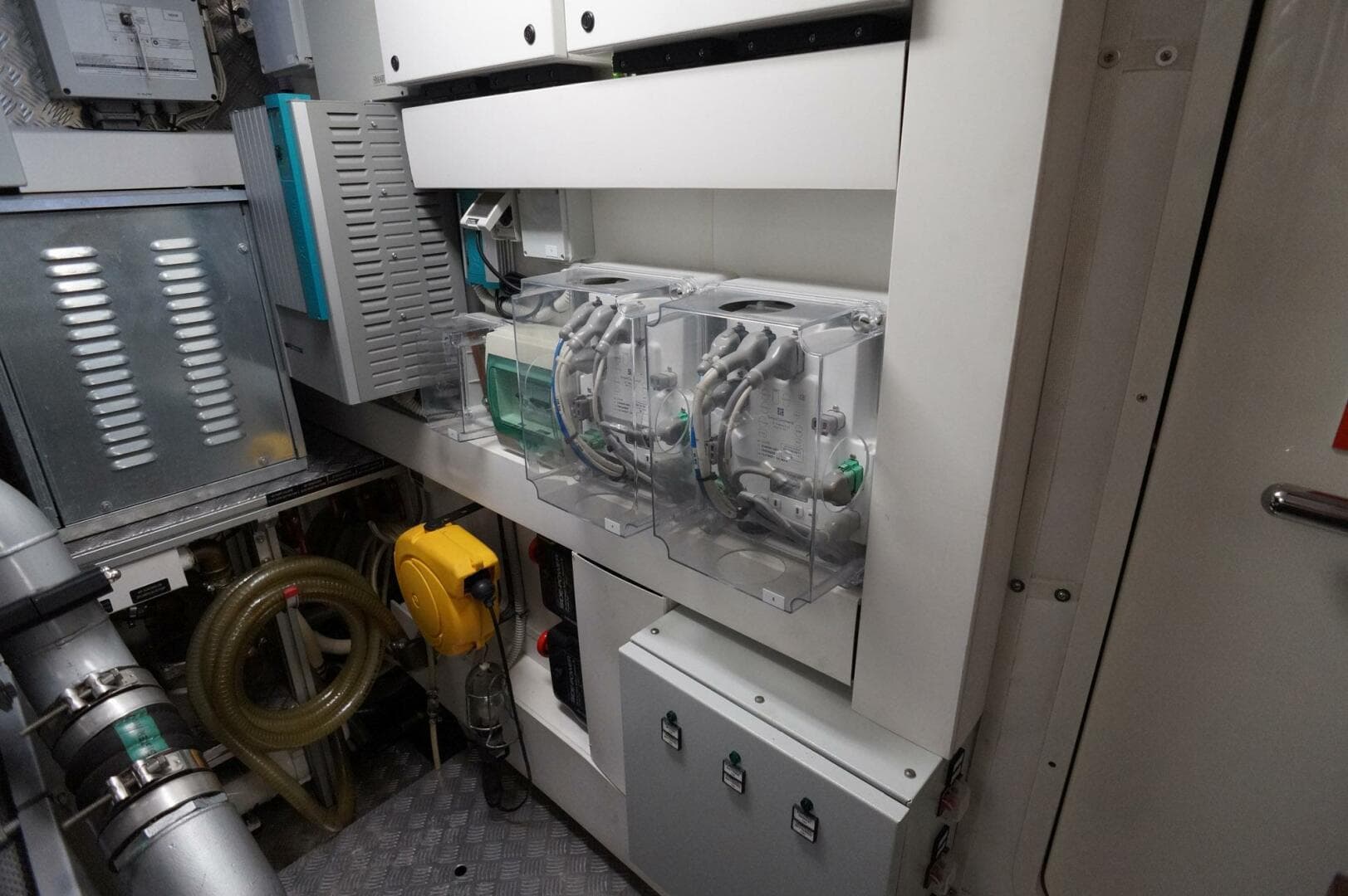 2016 Pershing 70 — photo 37