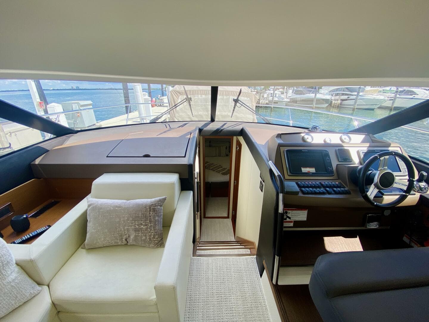 2015 Prestige 500 — photo 67