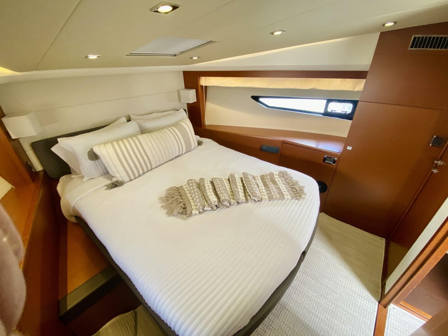 2015 Prestige 500 — photo 75