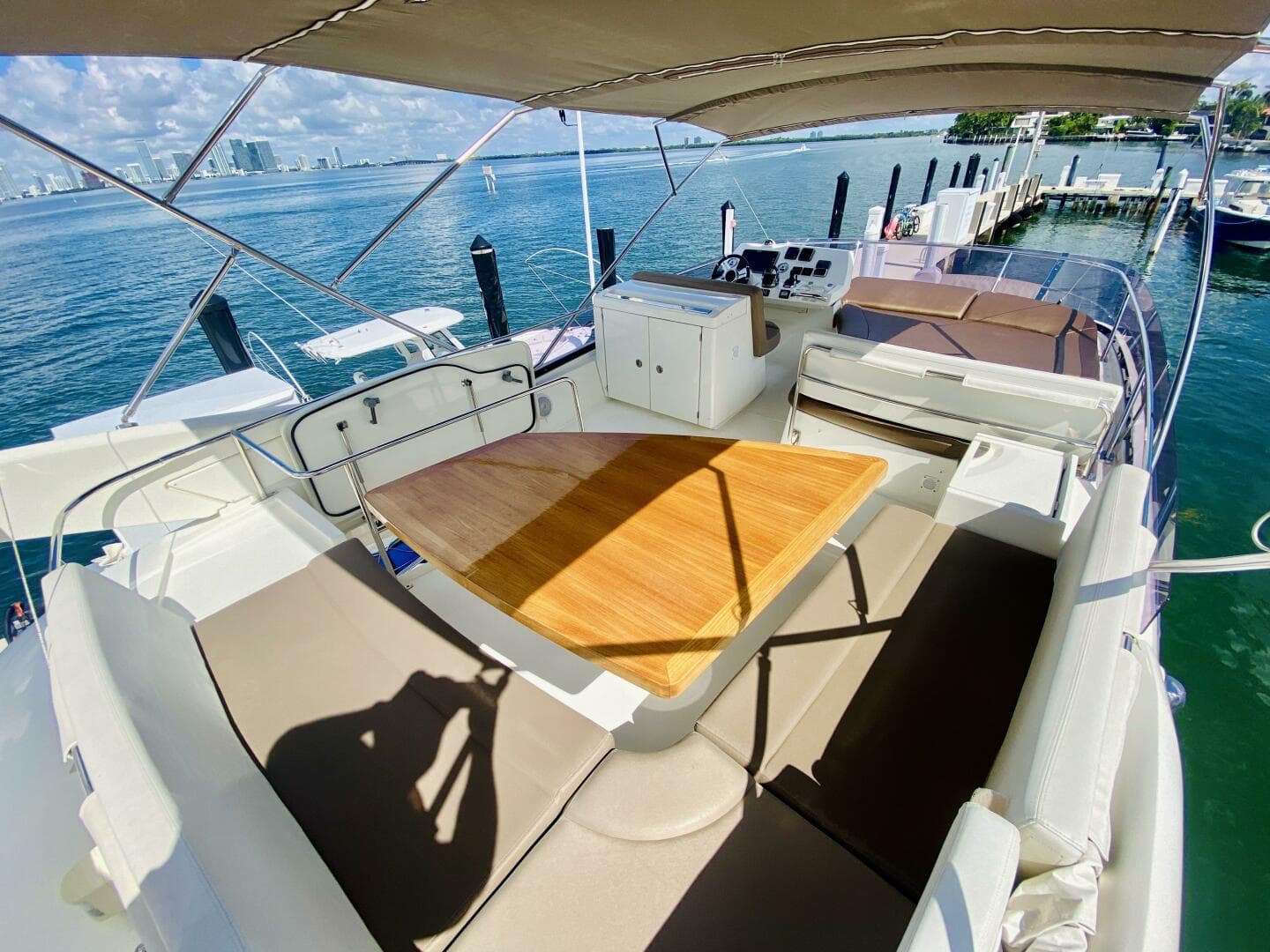 2015 Prestige 500 — photo 43