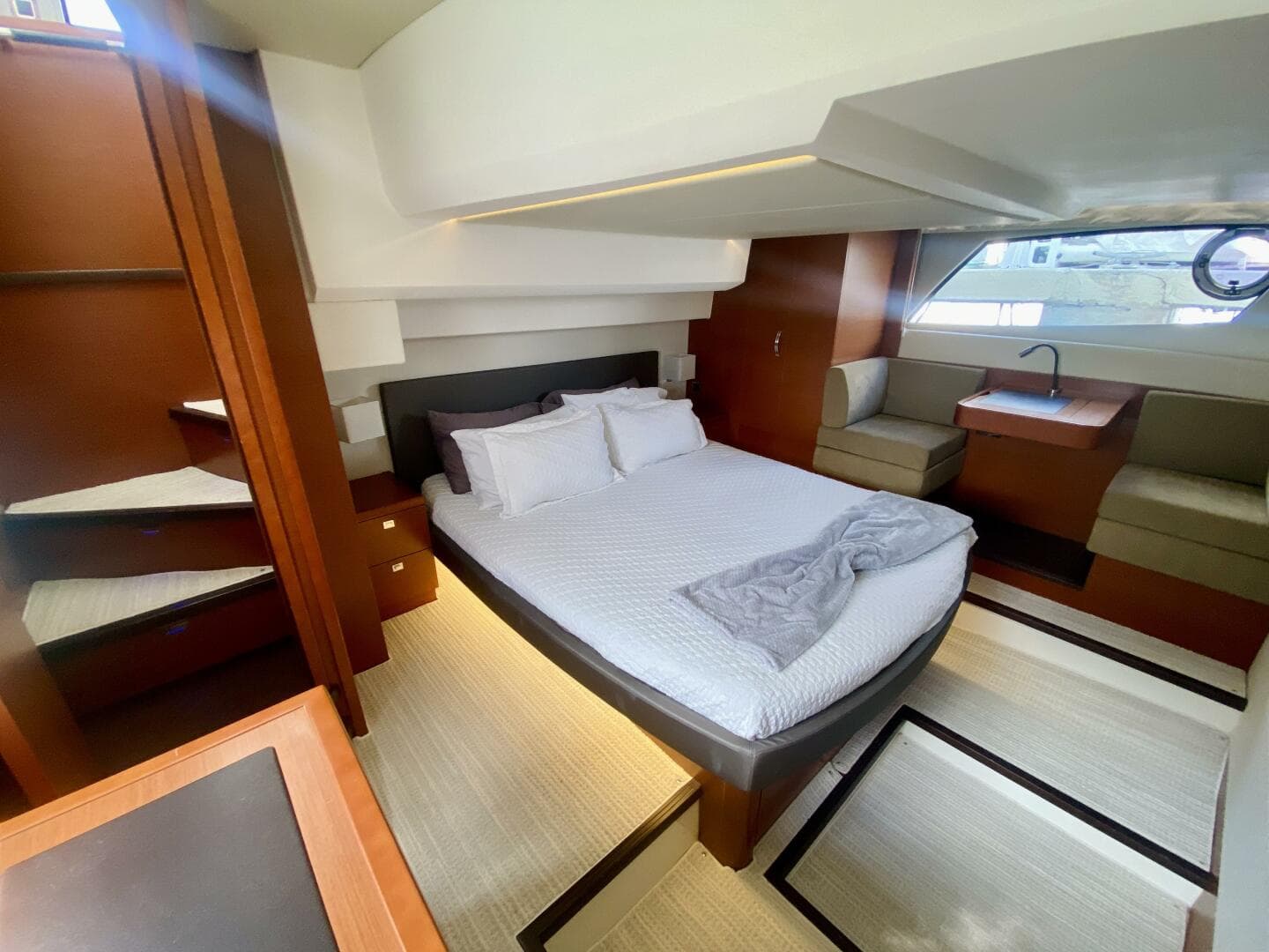 2015 Prestige 500 — photo 79