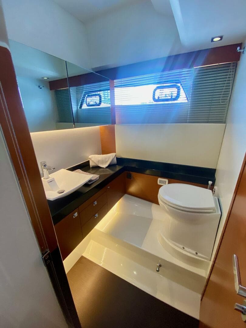 2015 Prestige 500 — photo 84