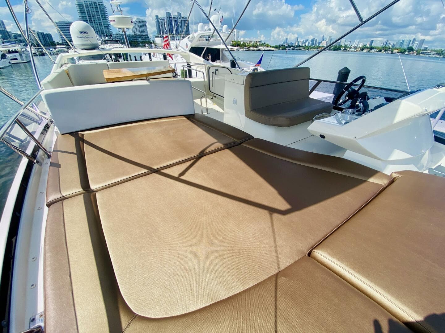 2015 Prestige 500 — photo 53