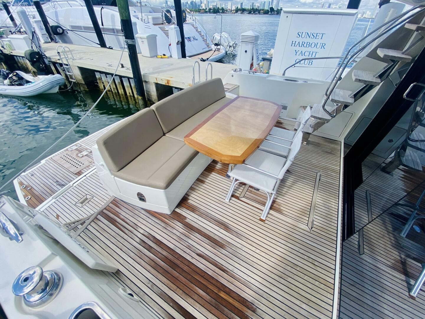 2015 Prestige 500 — photo 26