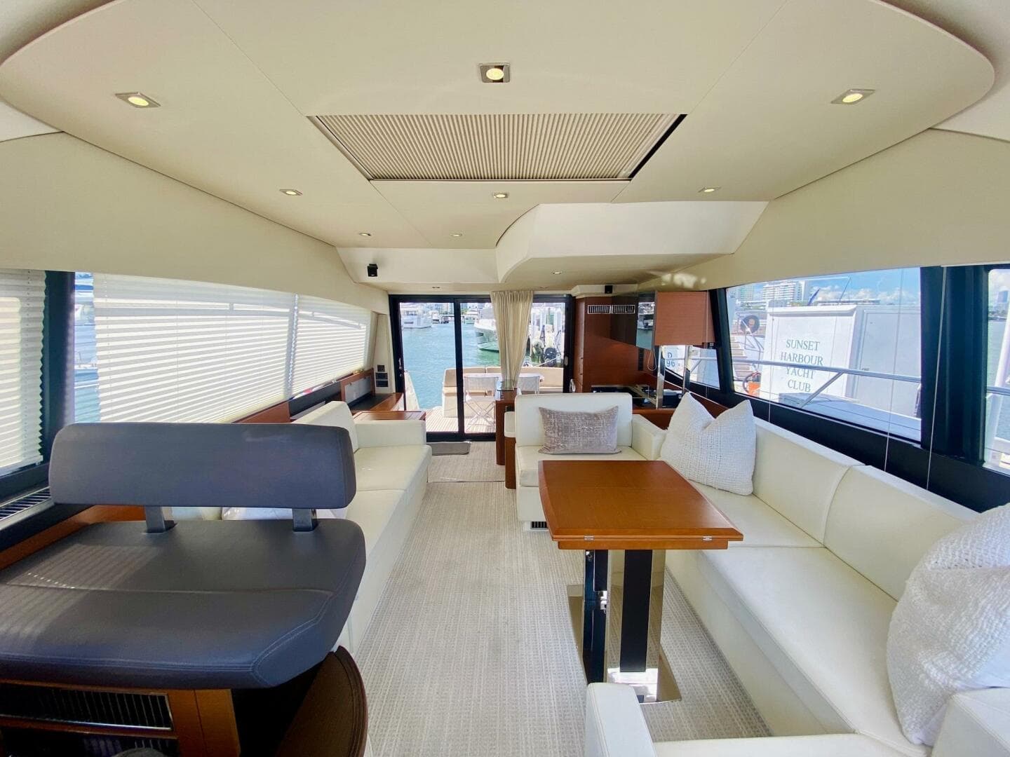 2015 Prestige 500 — photo 65