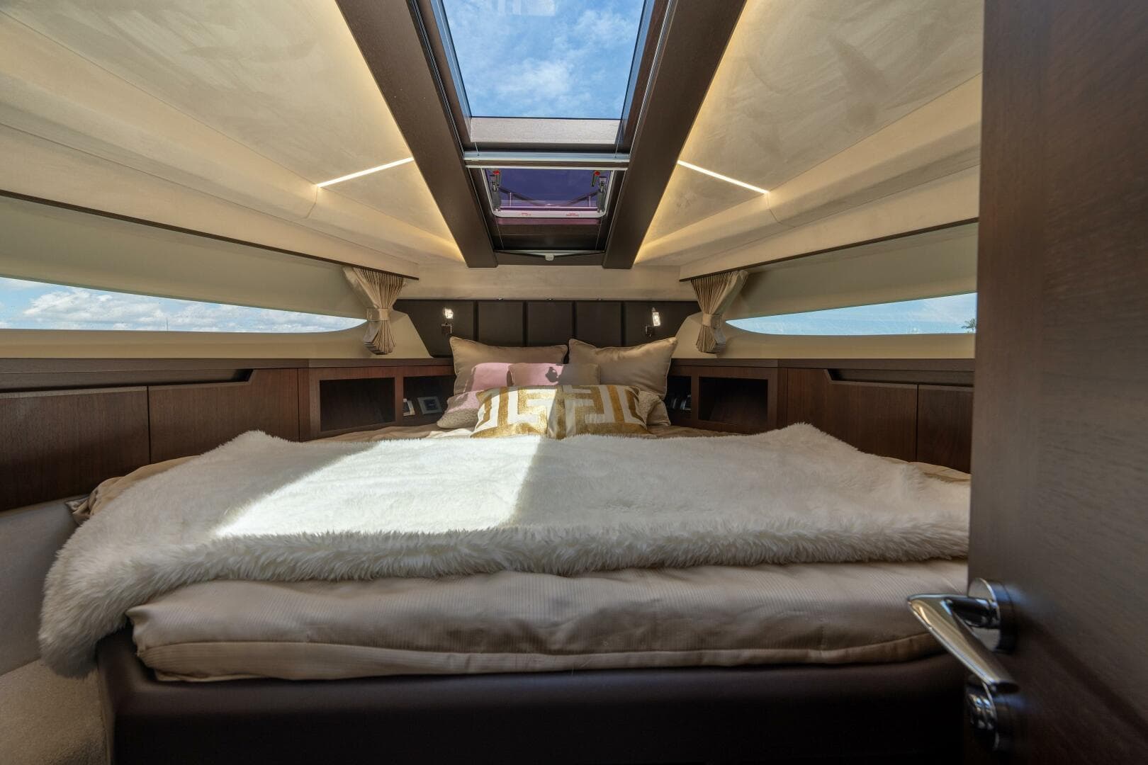 2022 Galeon 425 Hts — photo 15