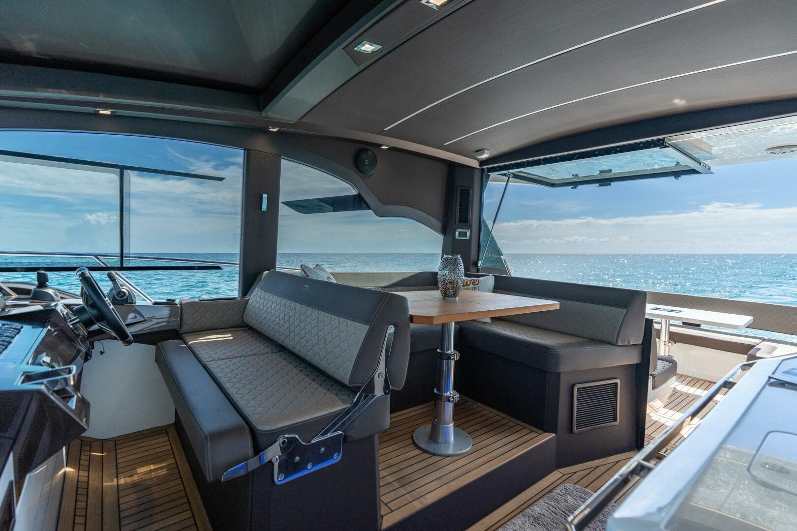 2022 Galeon 425 Hts — photo 13
