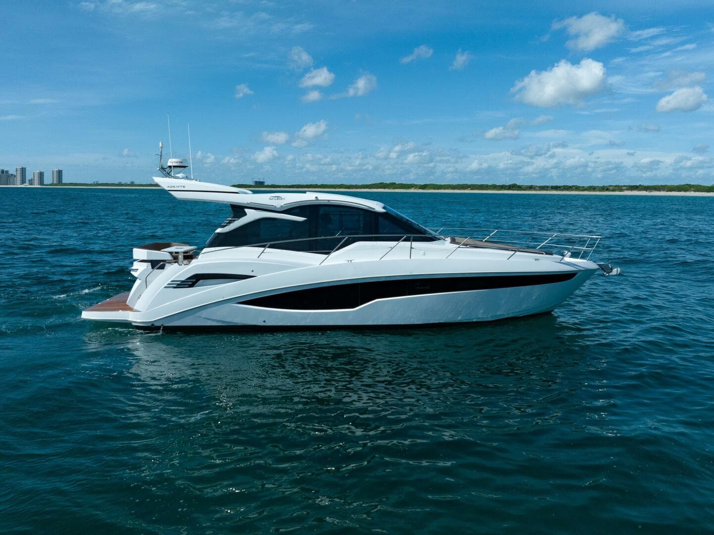2022 Galeon 425 Hts — photo 8