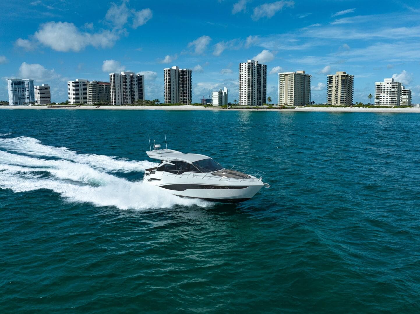 2022 Galeon 425 Hts — photo 1