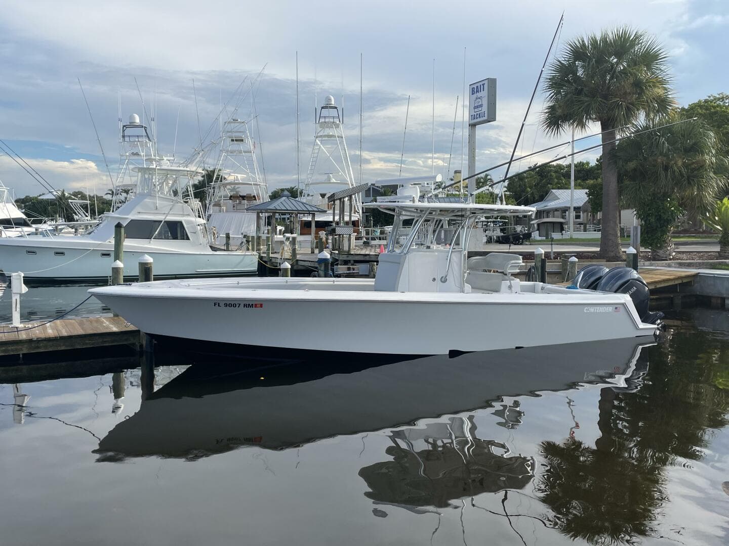 2018 Contender 32 ST — photo 25