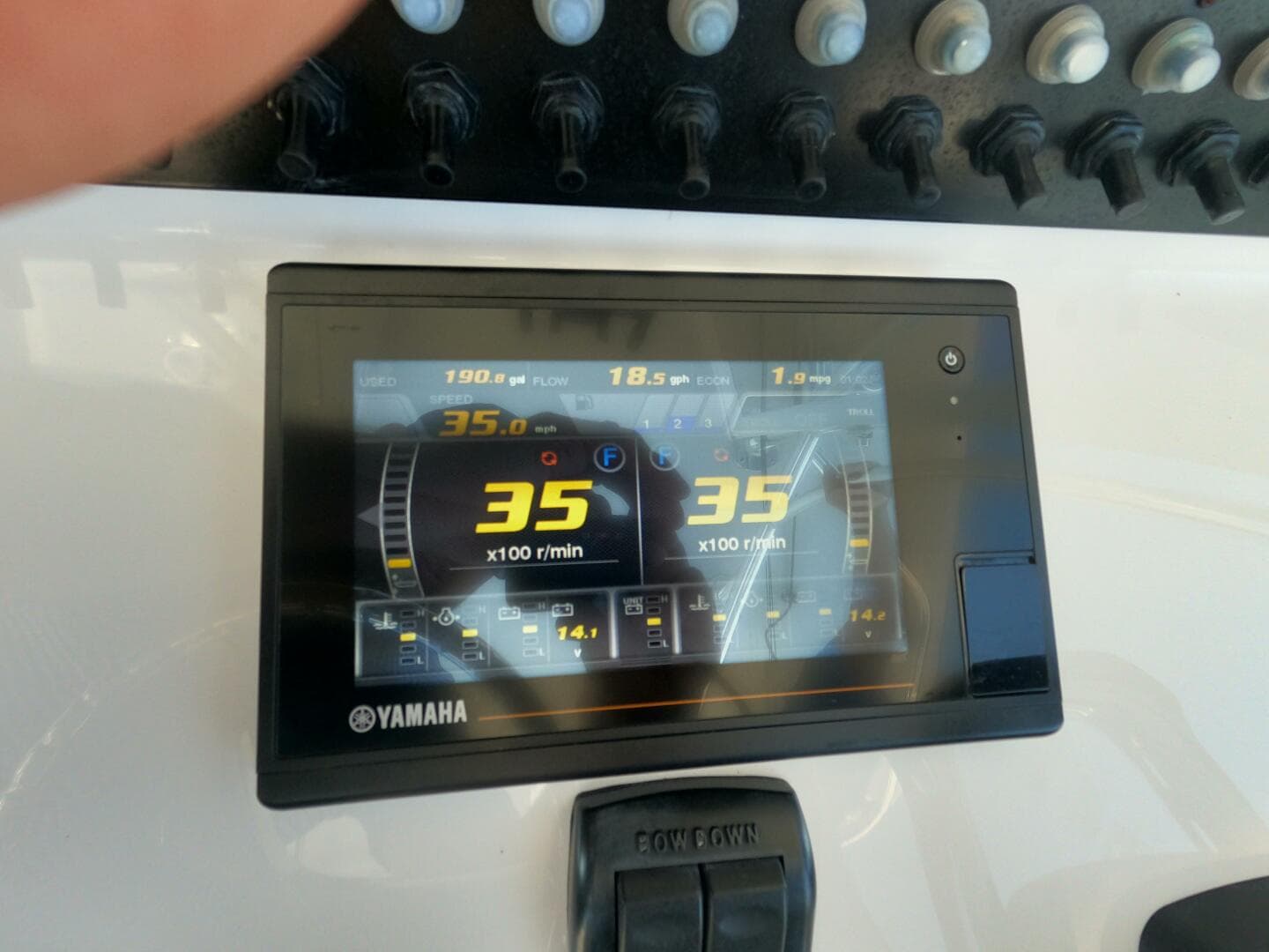 2018 Contender 32 ST — photo 6