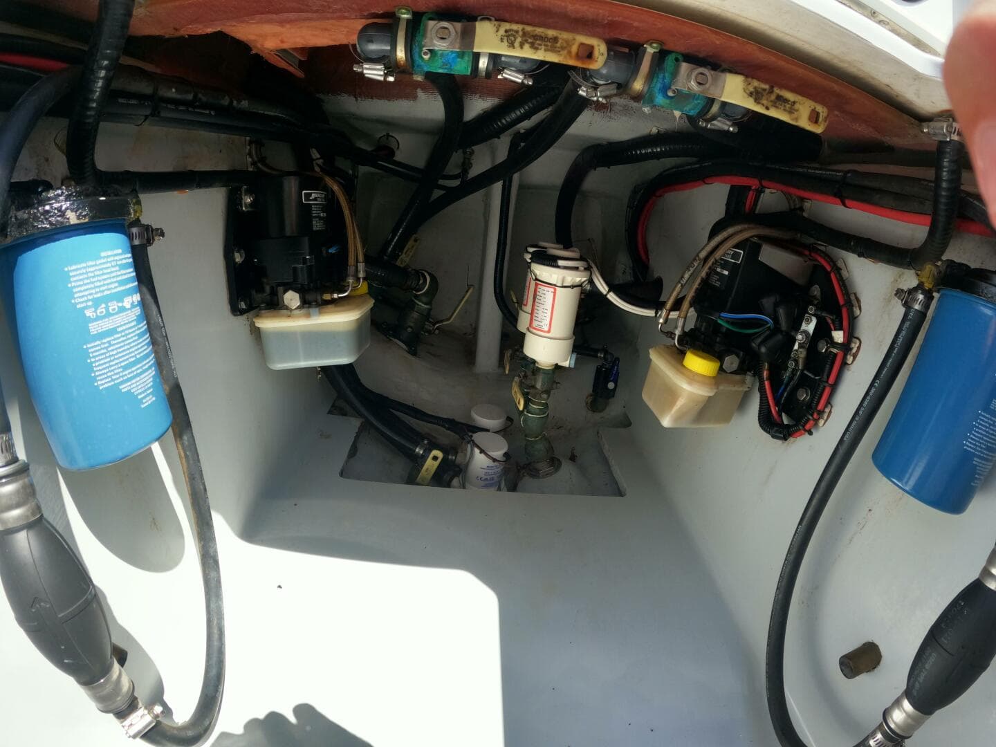 2018 Contender 32 ST — photo 21