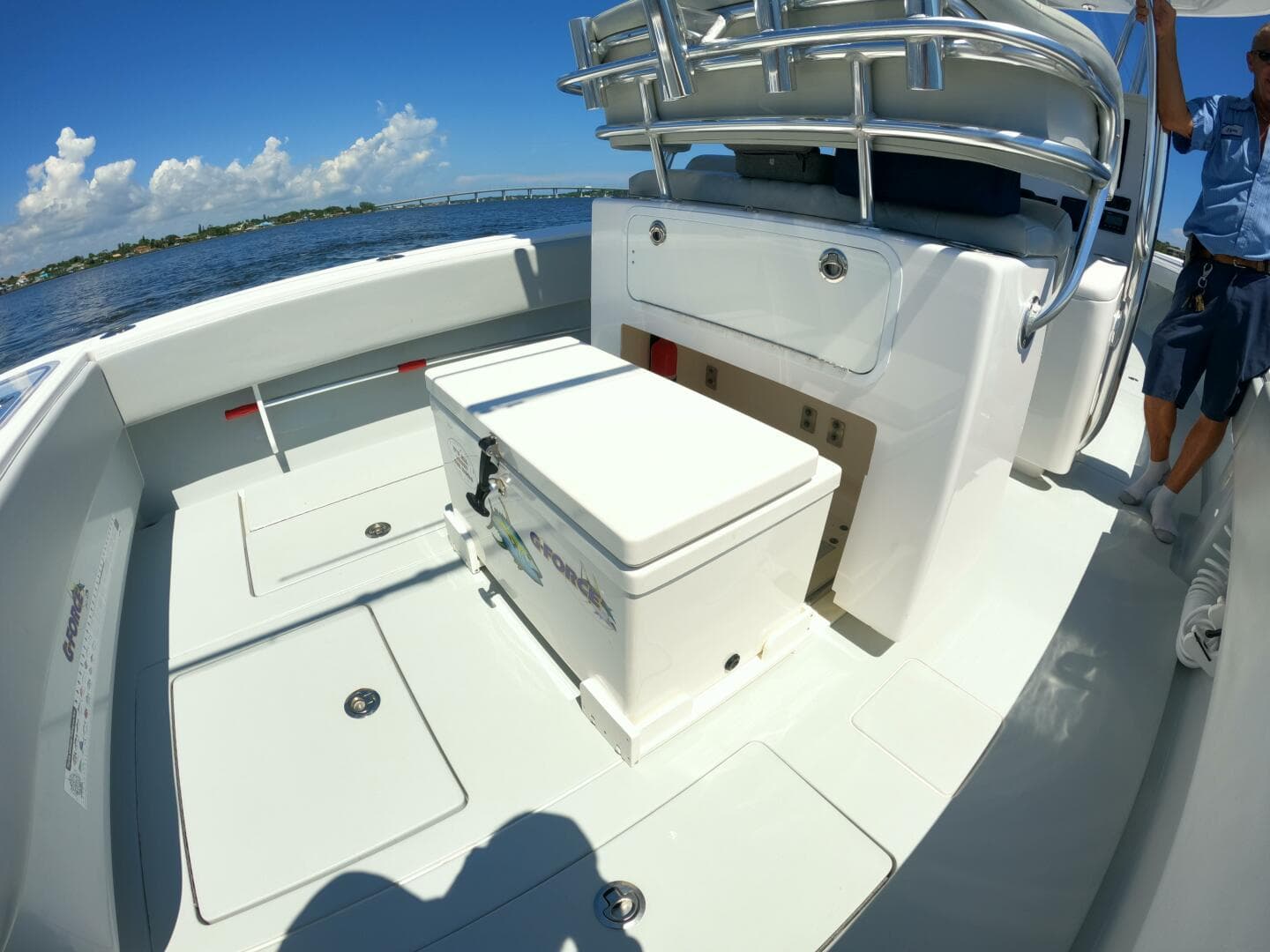 2018 Contender 32 ST — photo 19