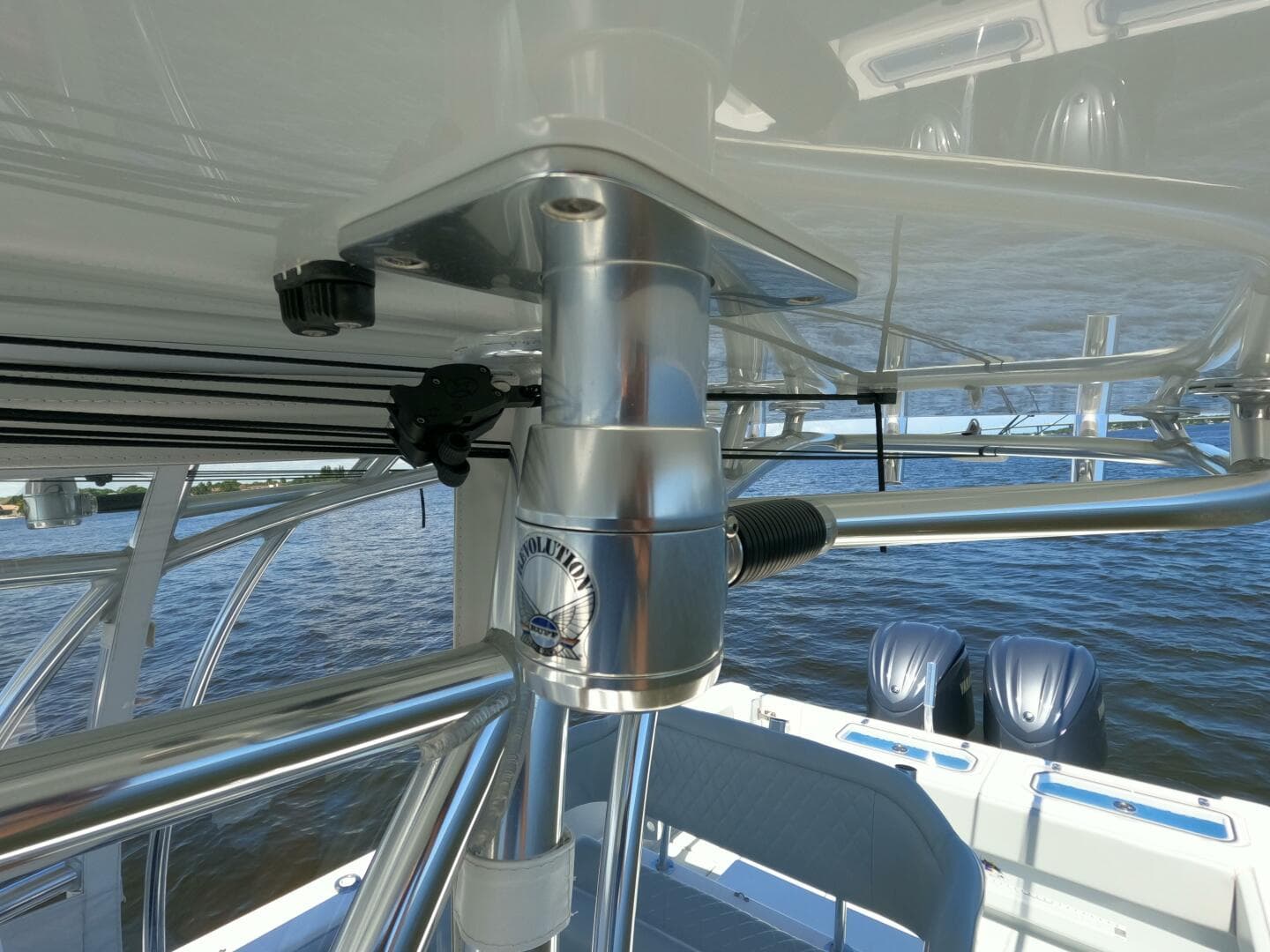 2018 Contender 32 ST — photo 16