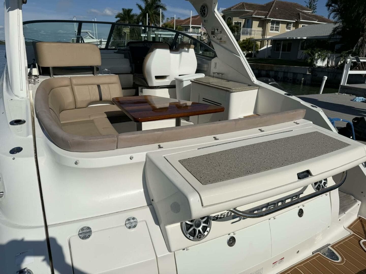 2016 Sea Ray 350 Sundancer — photo 35