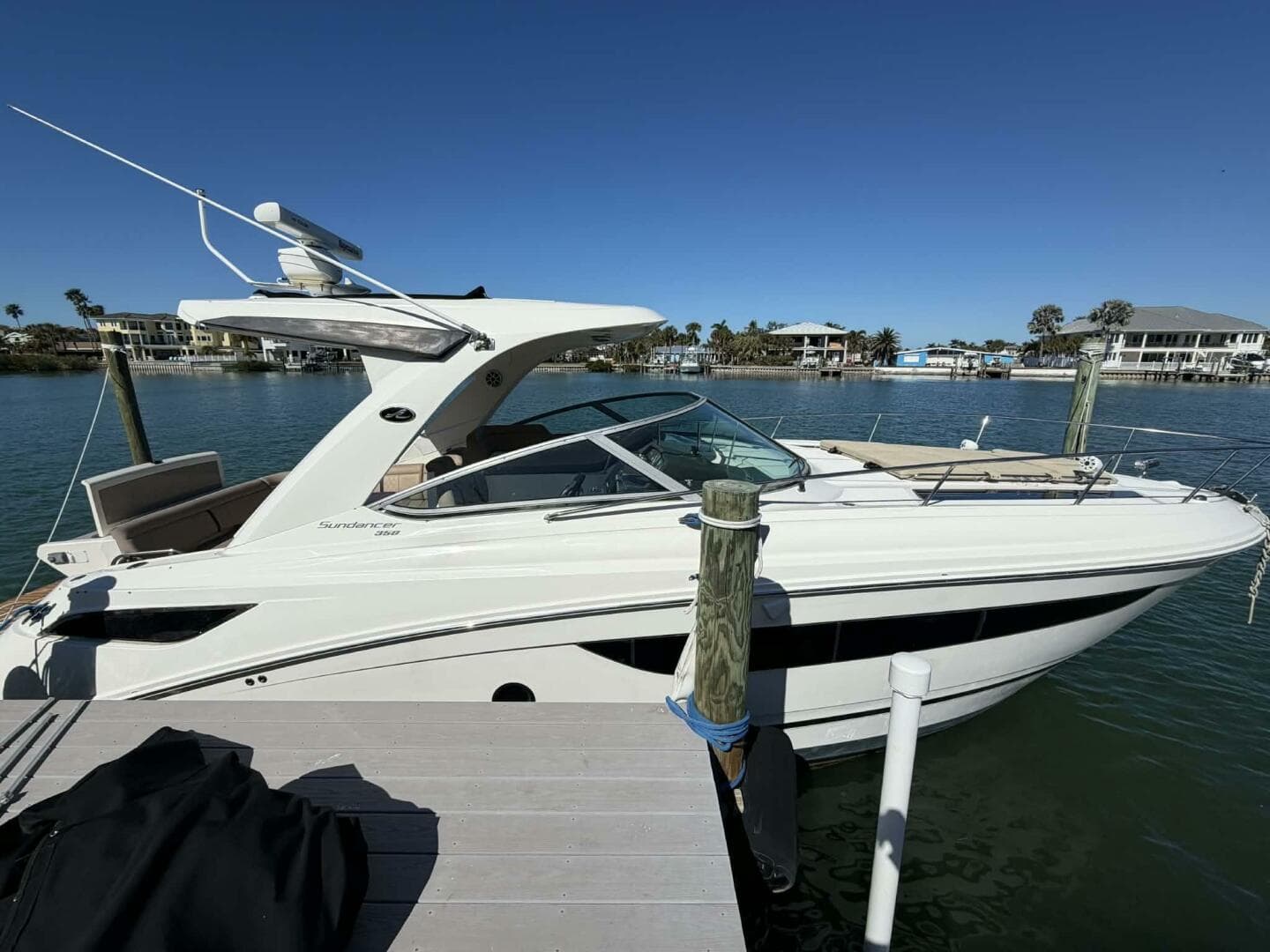 2016 Sea Ray 350 Sundancer — photo 3