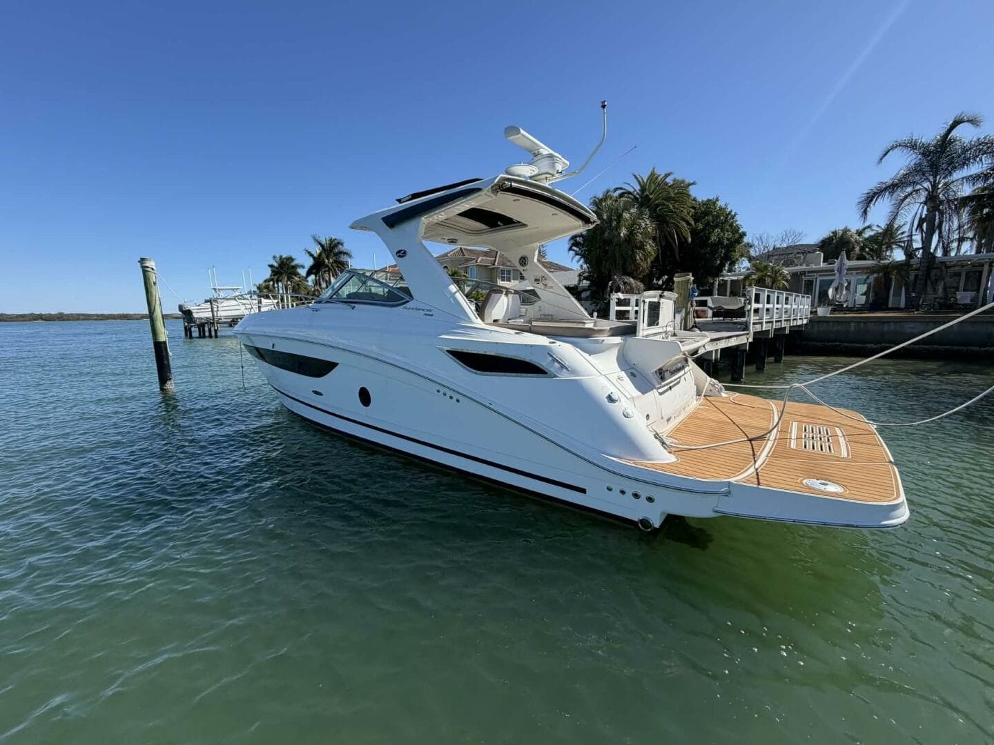 2016 Sea Ray 350 Sundancer — photo 14