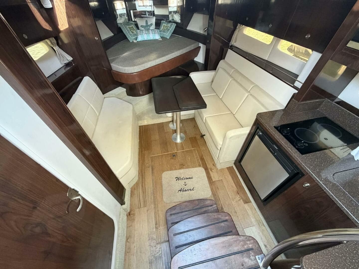 2016 Sea Ray 350 Sundancer — photo 39