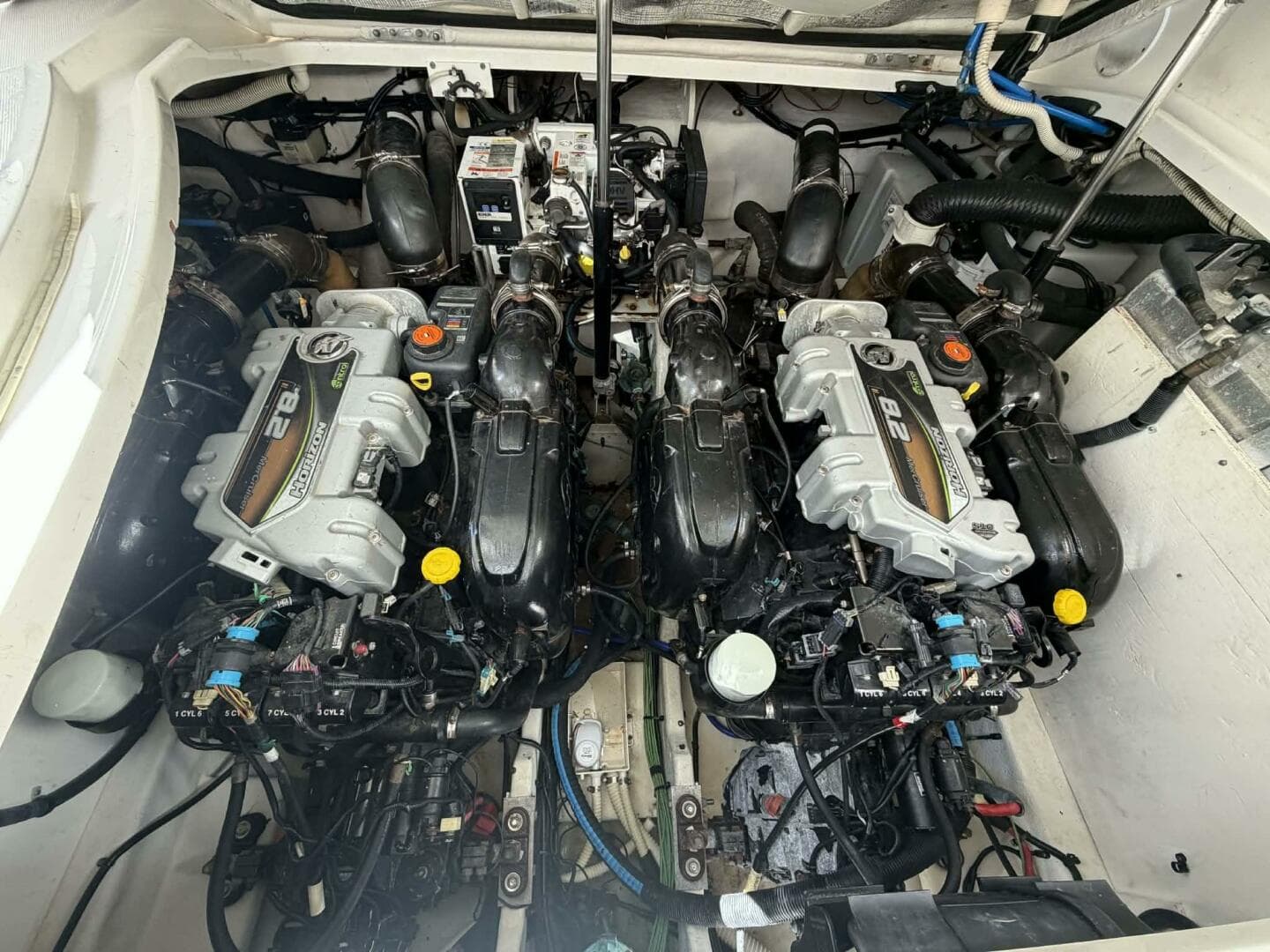 2016 Sea Ray 350 Sundancer — photo 53