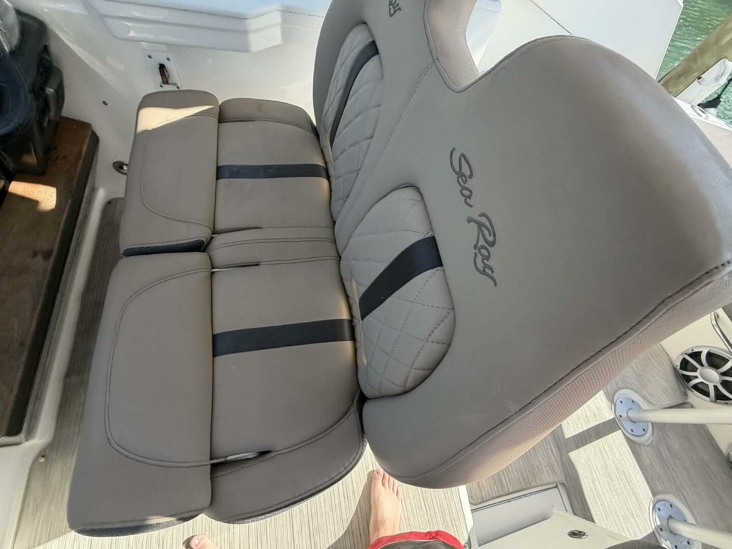 2016 Sea Ray 350 Sundancer — photo 34