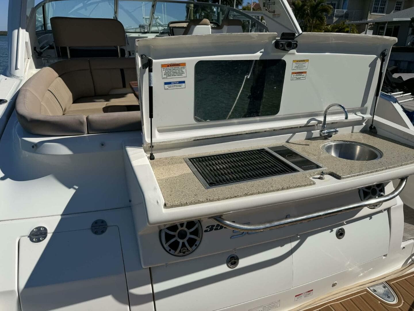2016 Sea Ray 350 Sundancer — photo 37