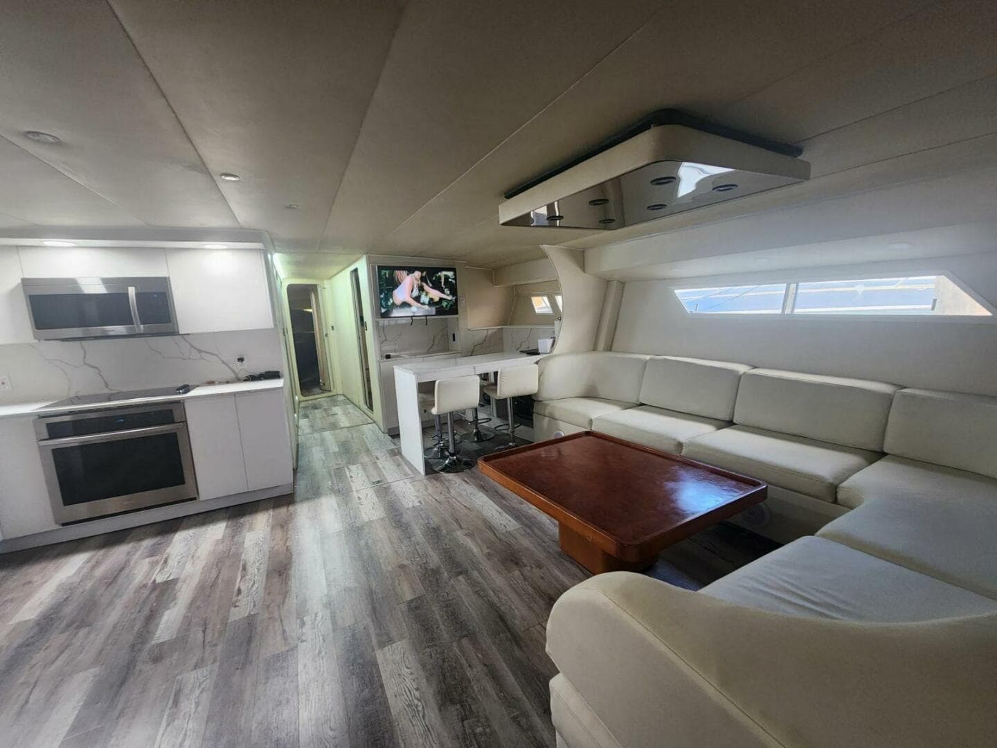 1984 Infiniti Express — photo 33