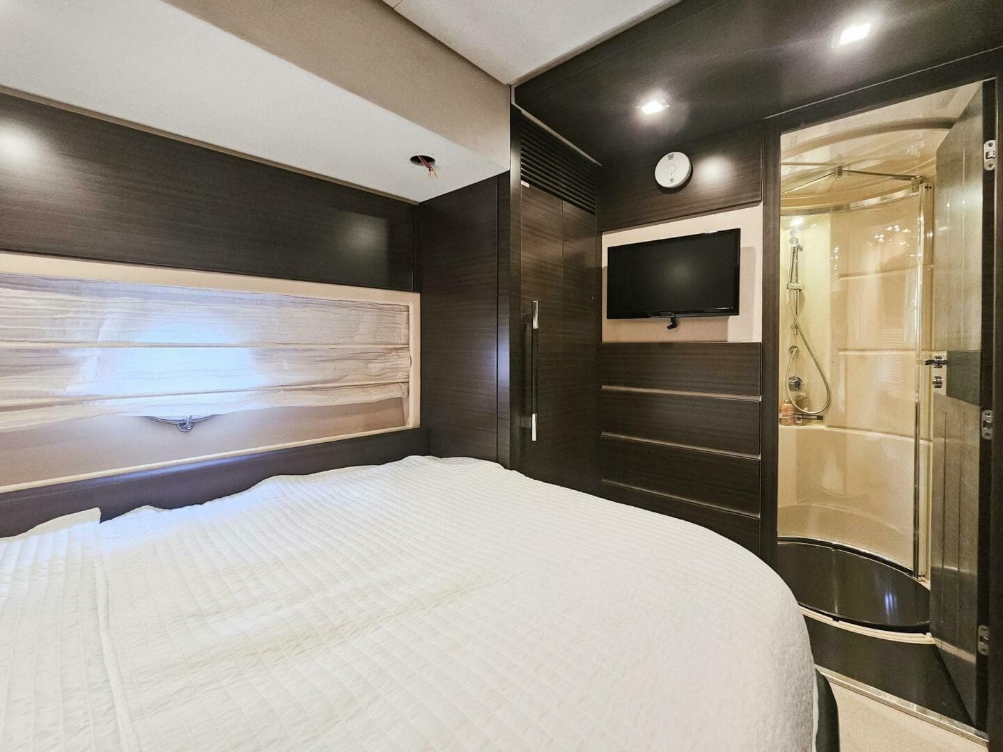 2013 Azimut 70 — photo 53