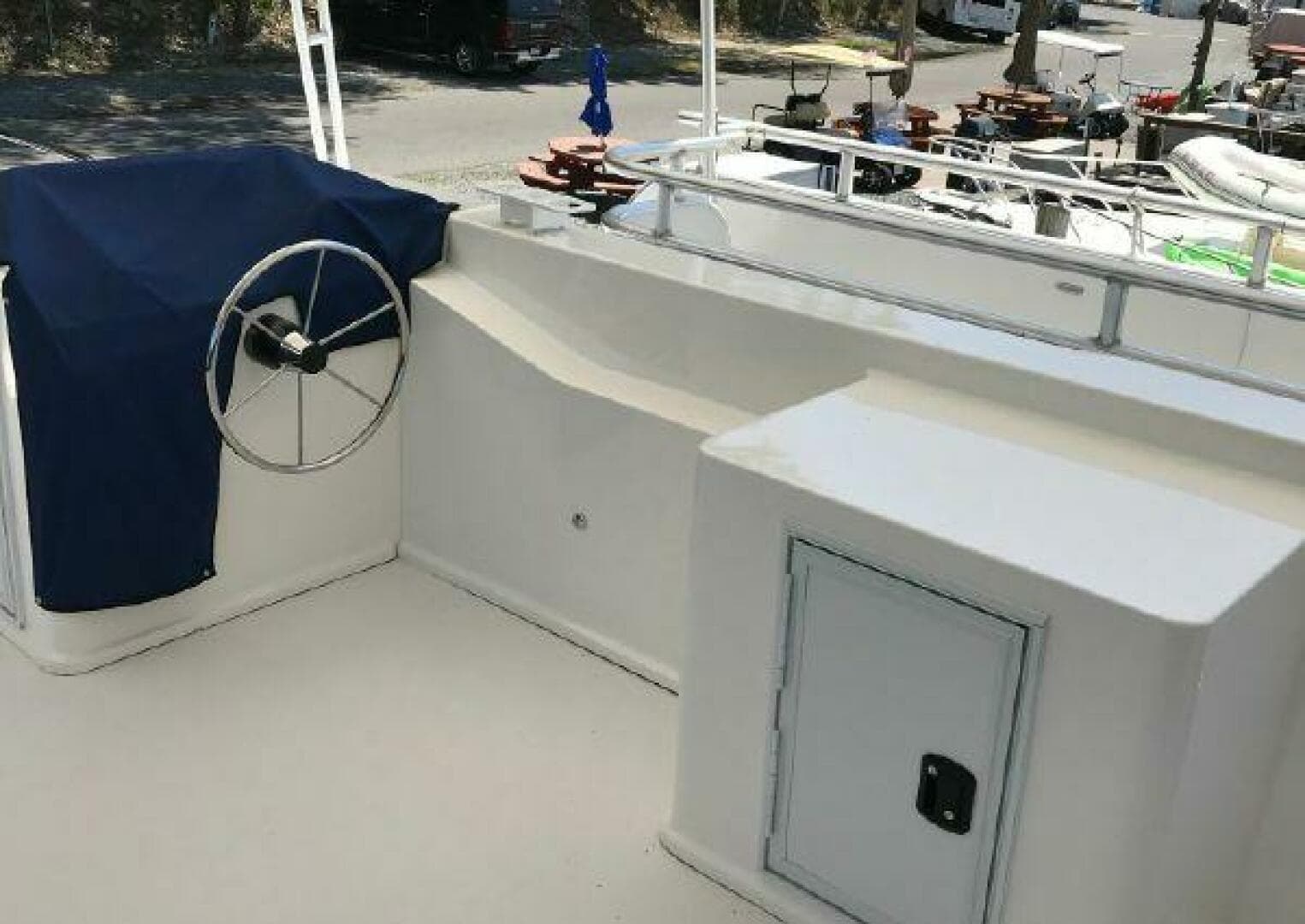 2017 Sumerset Houseboat — photo 41