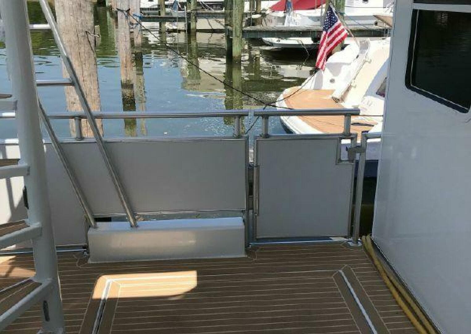 2017 Sumerset Houseboat — photo 76