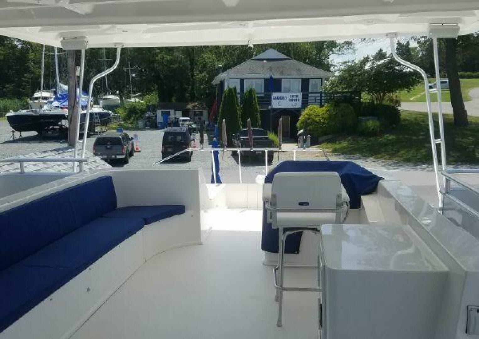 2017 Sumerset Houseboat — photo 37