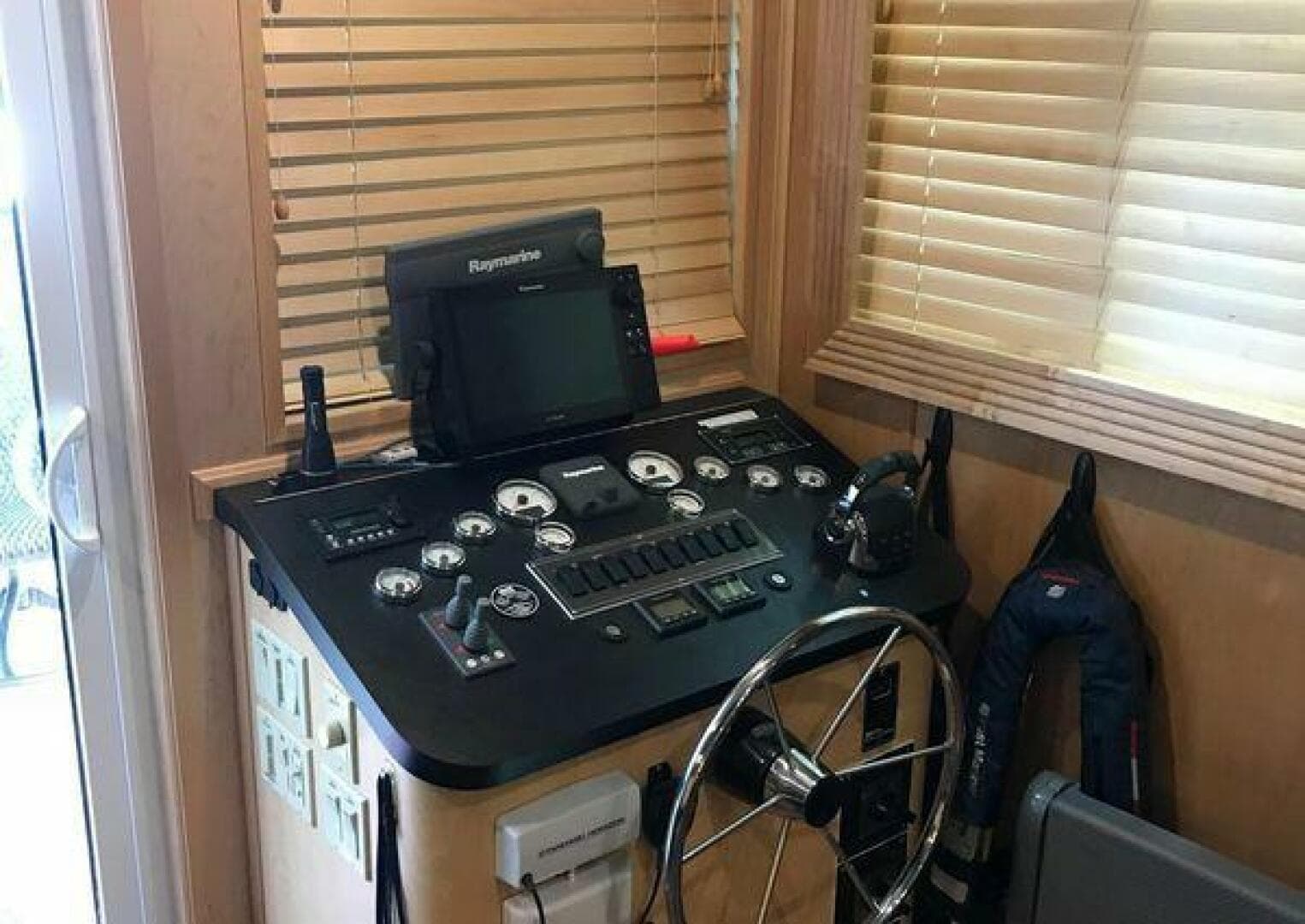 2017 Sumerset Houseboat — photo 134