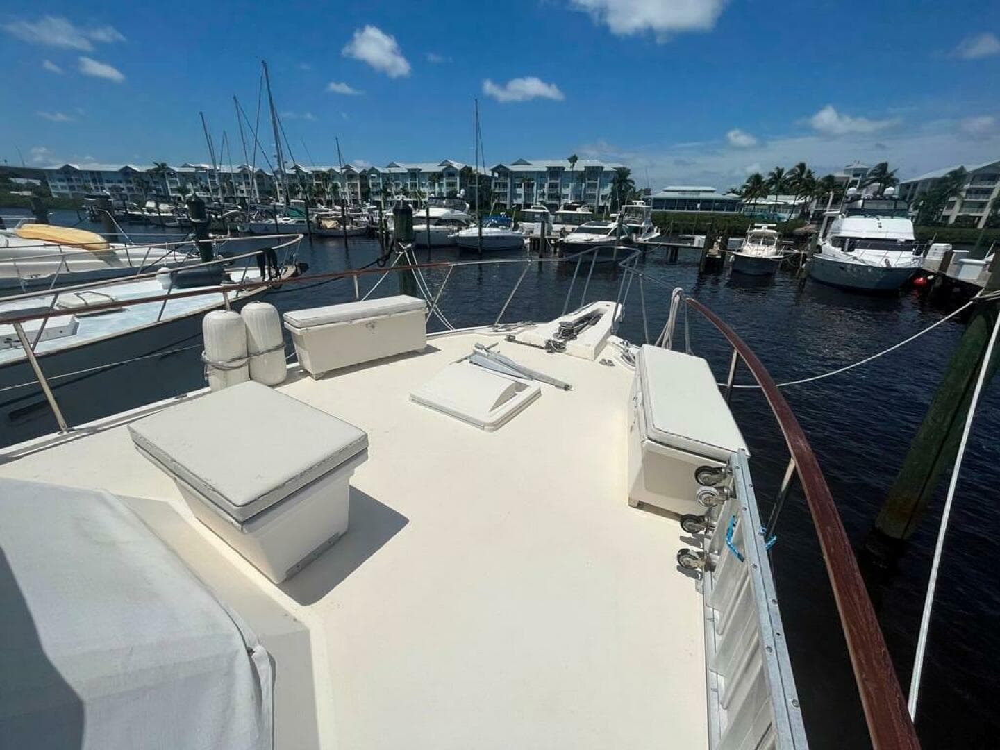 1981 Hatteras 48 — photo 3