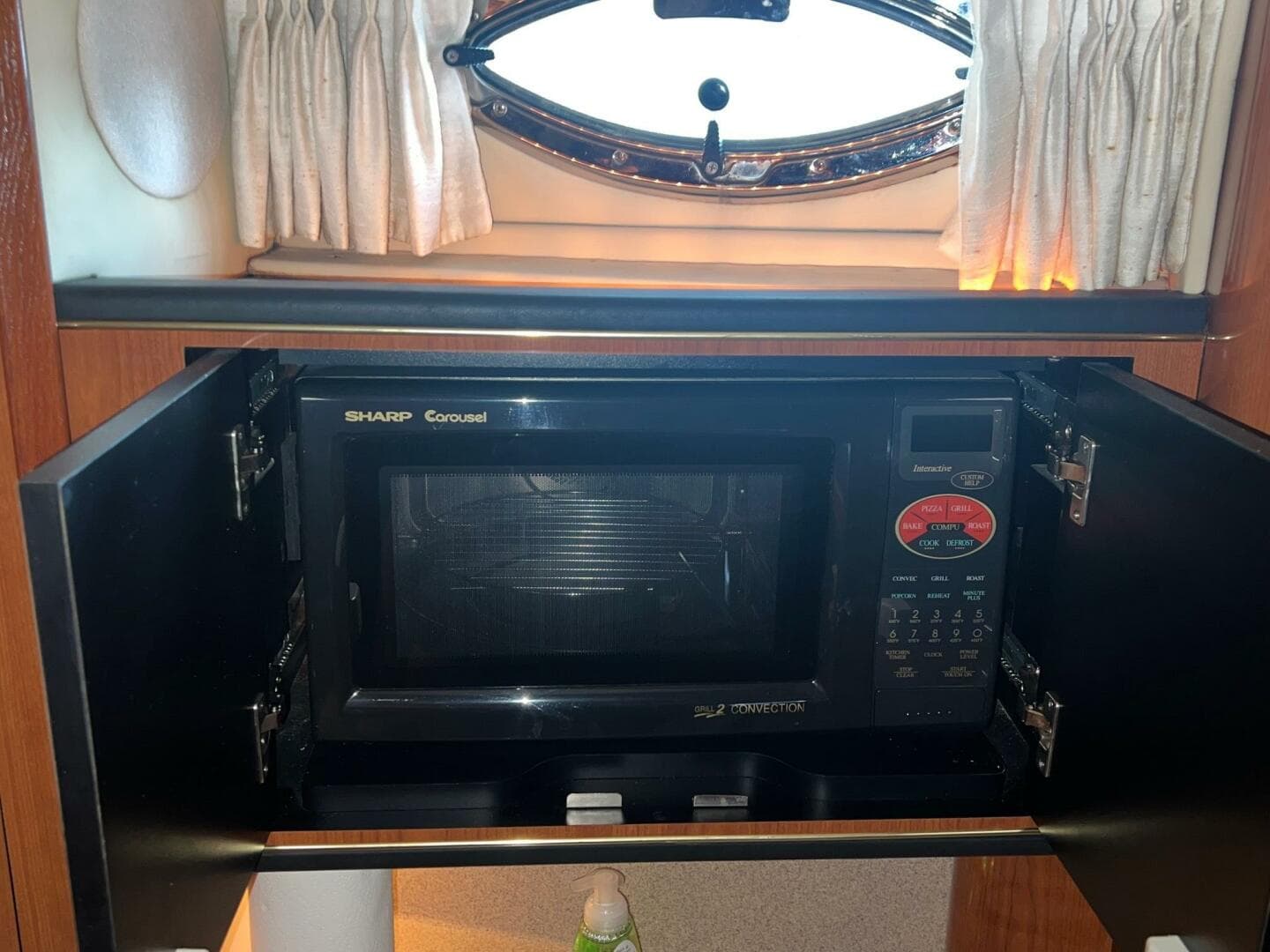 2002 Sea Ray 460 Sundancer — photo 37