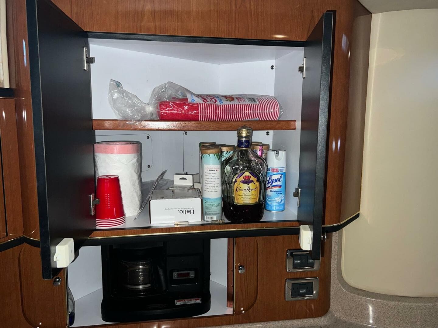 2002 Sea Ray 460 Sundancer — photo 40