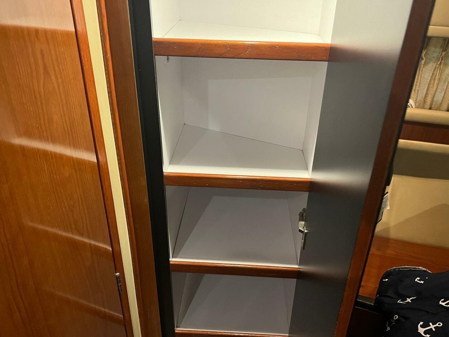 2002 Sea Ray 460 Sundancer — photo 57