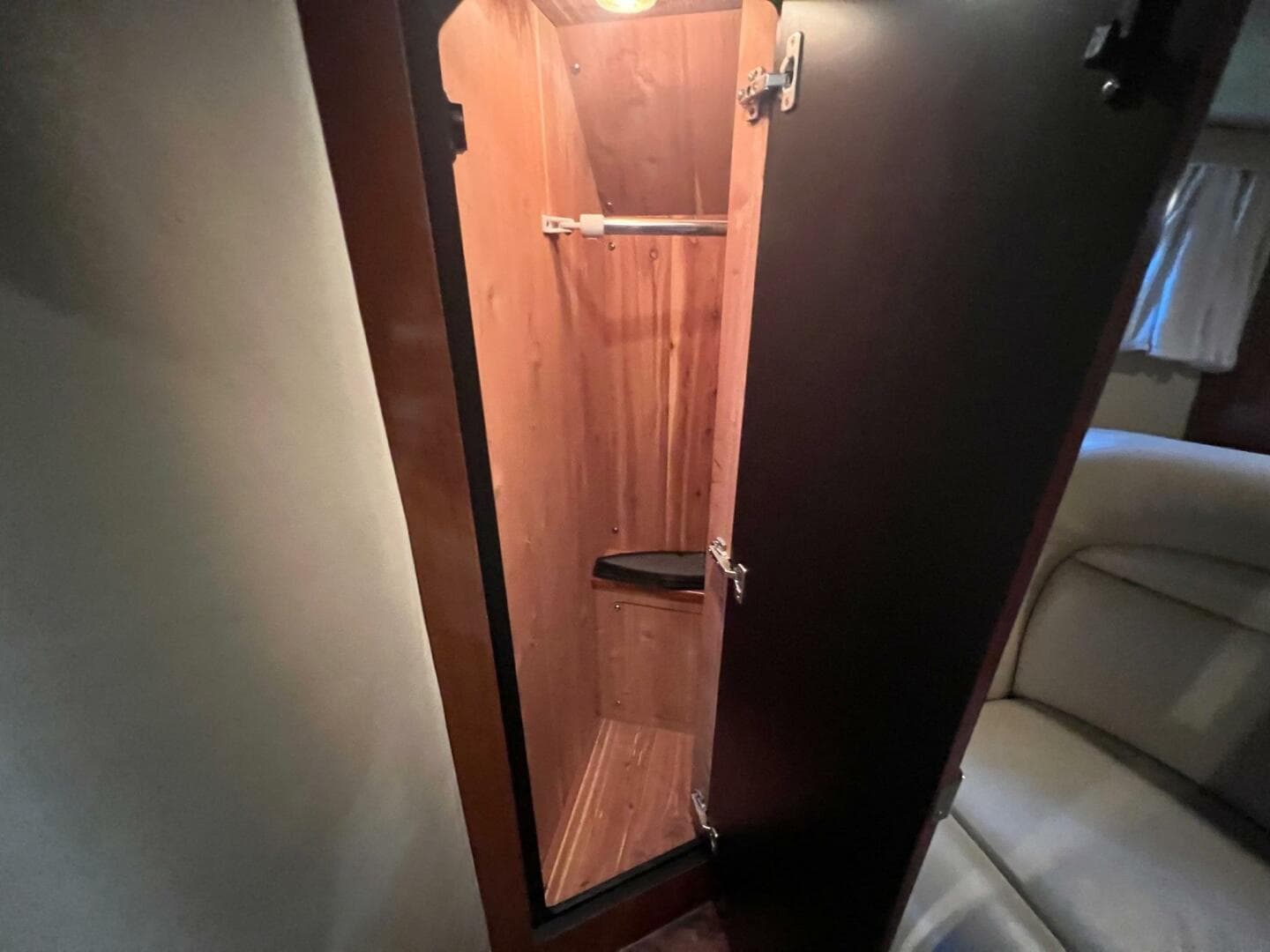 2002 Sea Ray 460 Sundancer — photo 29