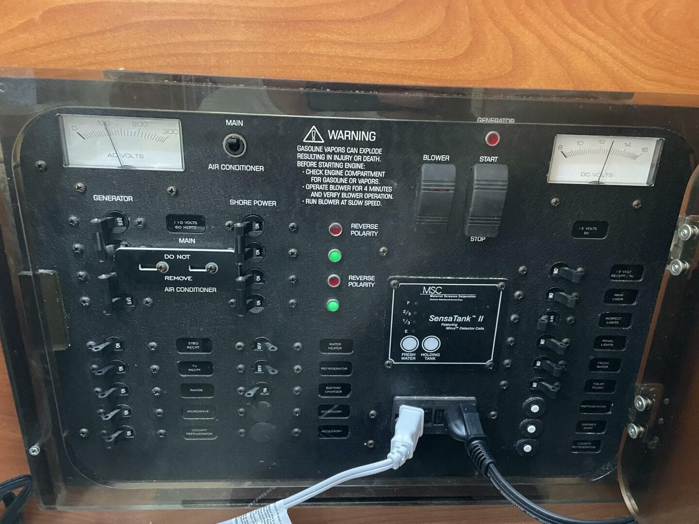 2006 Rinker Express Cruiser — photo 48