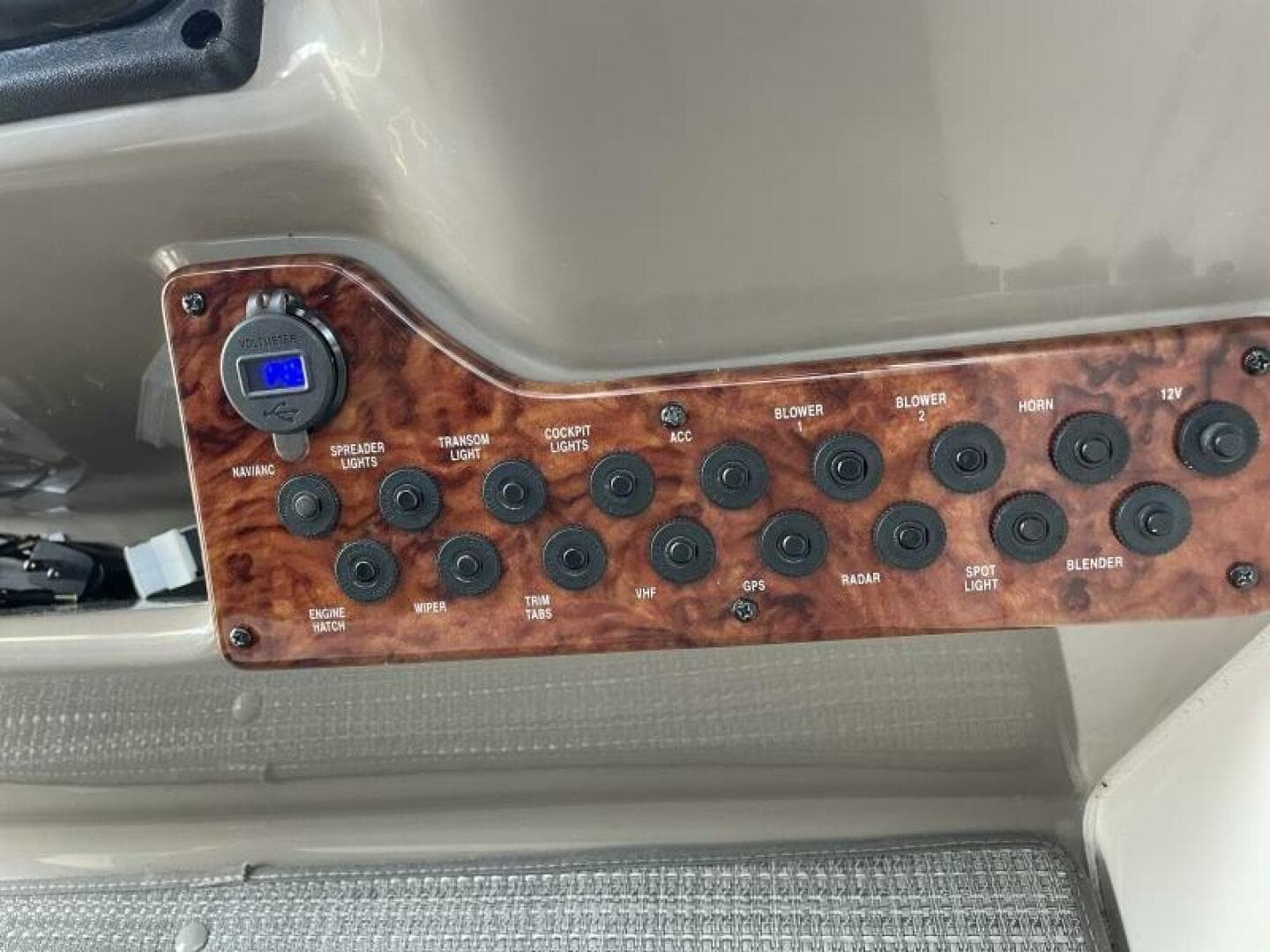 2006 Rinker Express Cruiser — photo 42