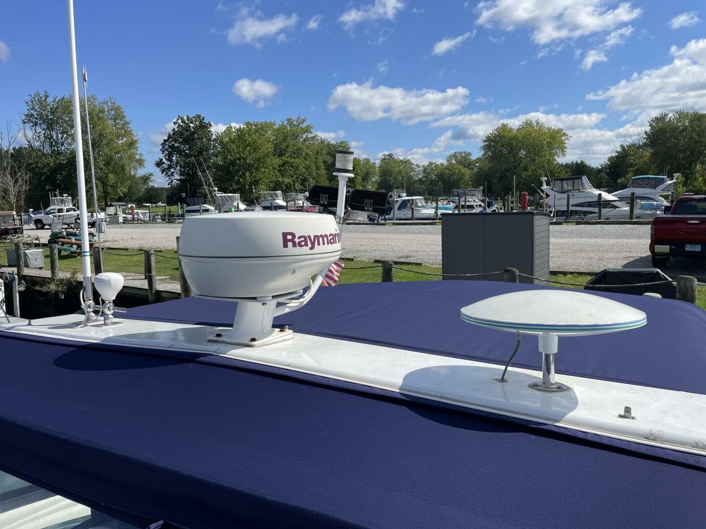 2006 Rinker Express Cruiser — photo 13