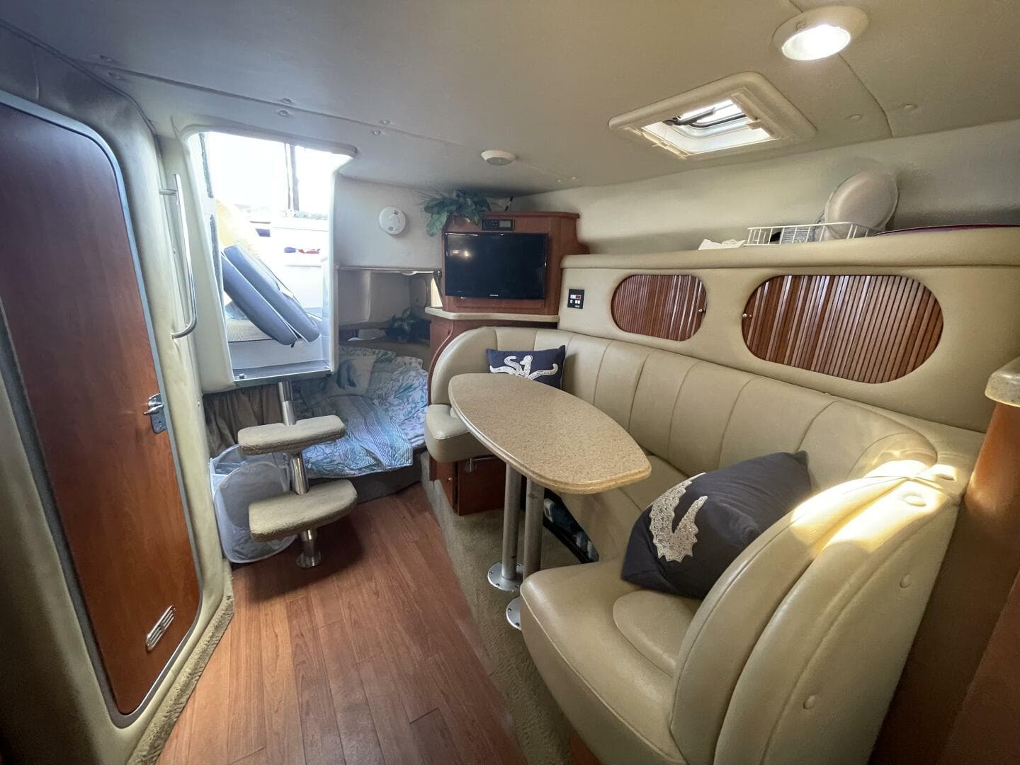 2006 Rinker Express Cruiser — photo 47