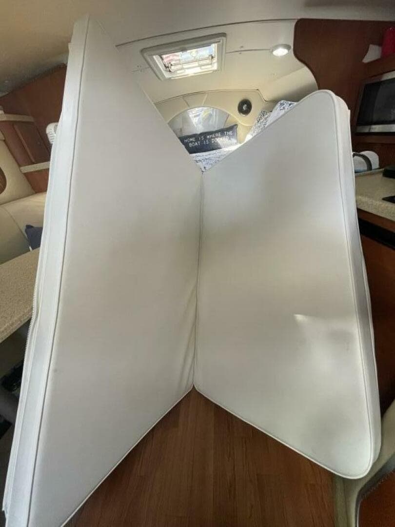 2006 Rinker Express Cruiser — photo 6