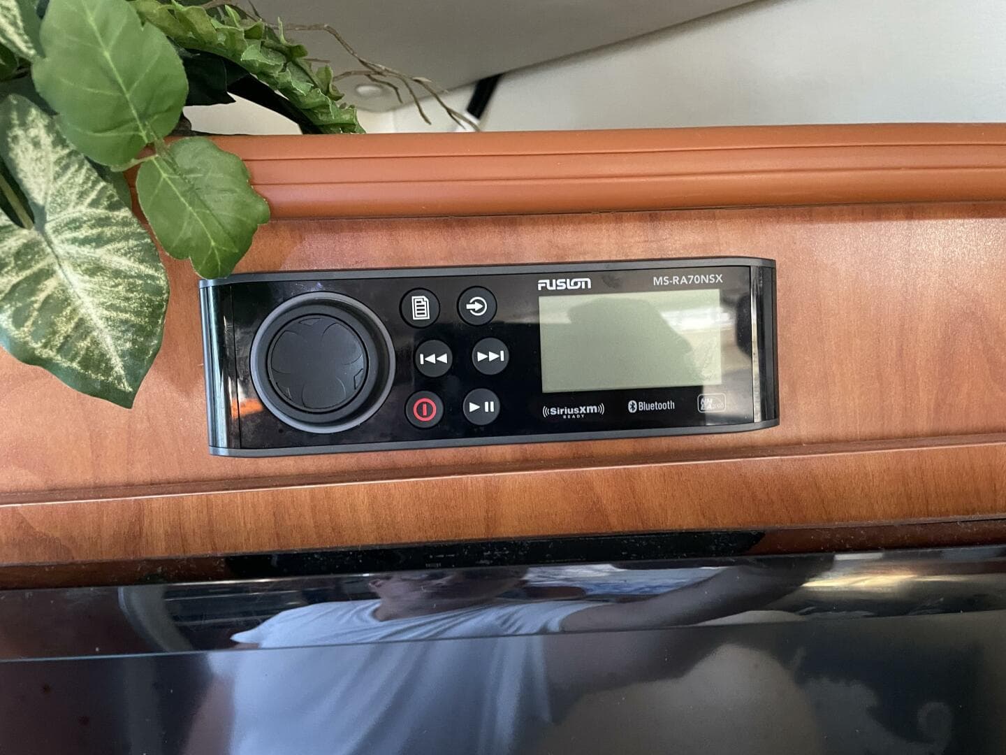 2006 Rinker Express Cruiser — photo 51