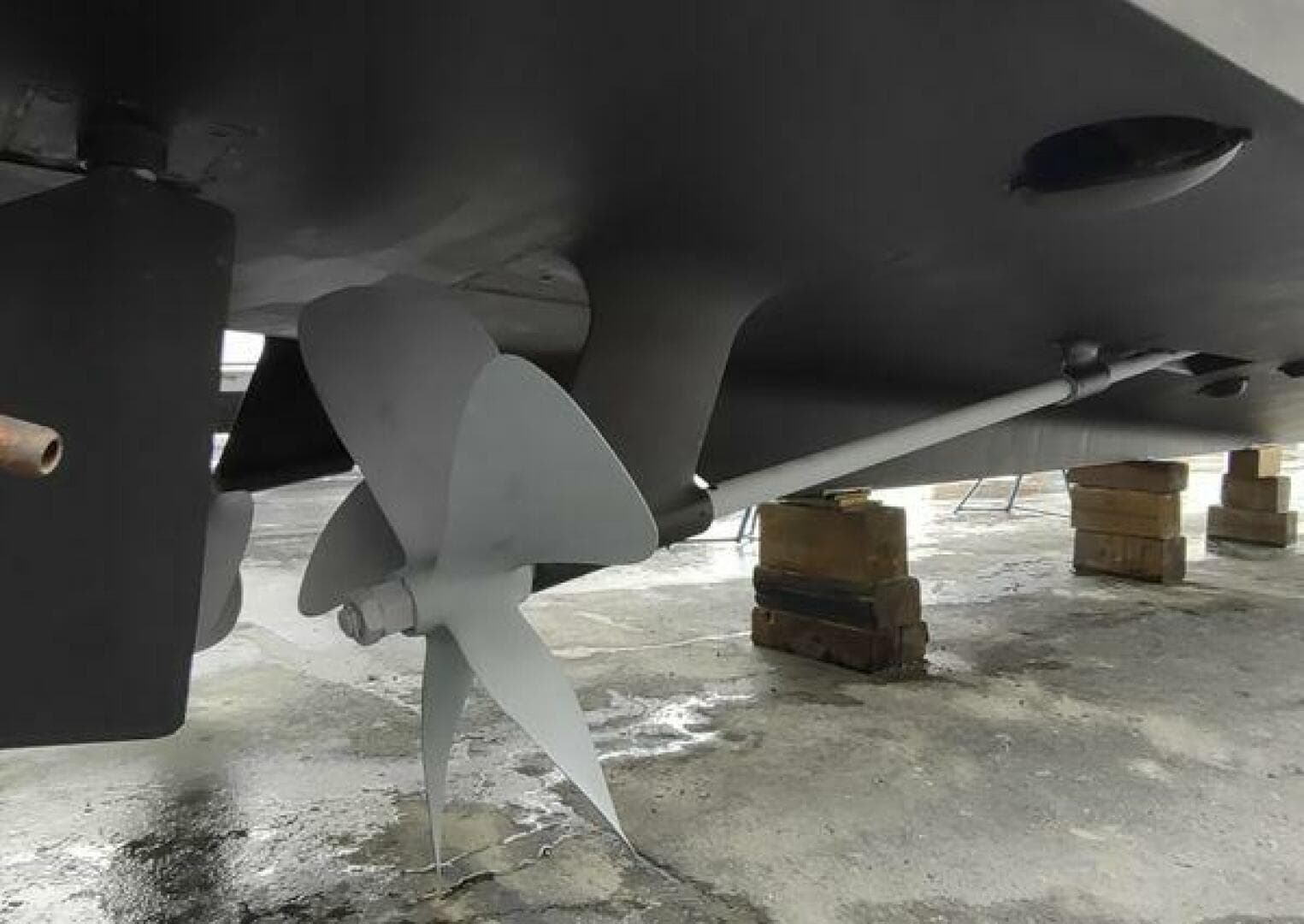 1996 Hatteras 50 Sport Deck — photo 15