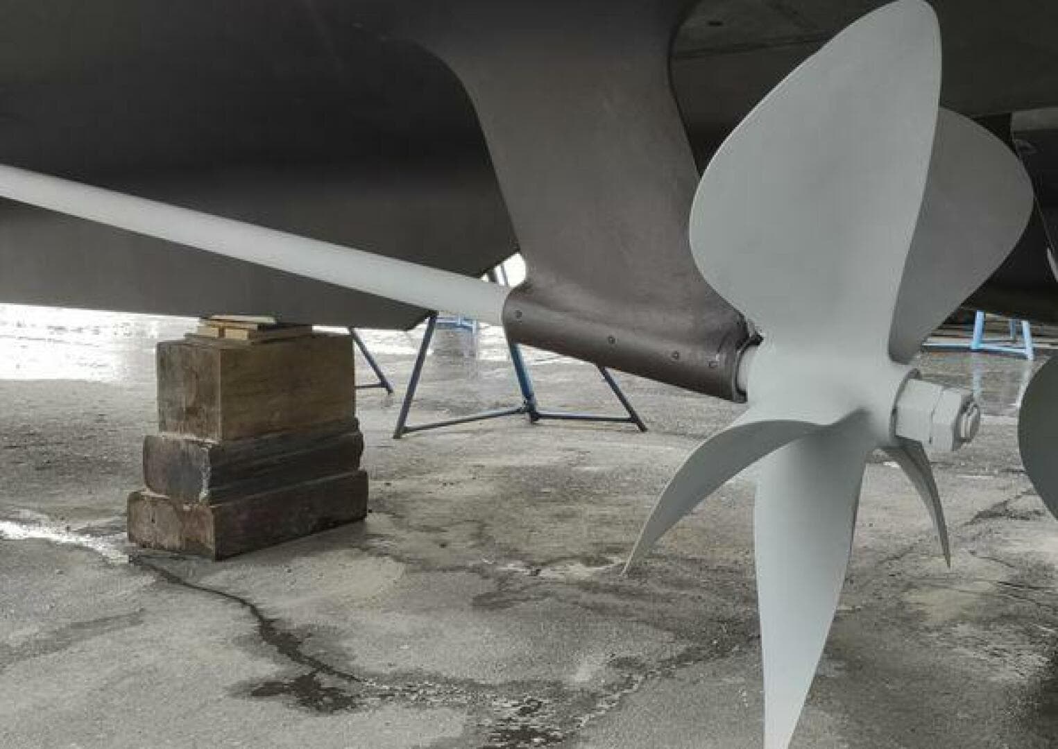 1996 Hatteras 50 Sport Deck — photo 14