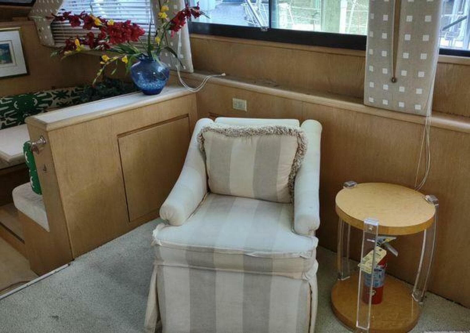 1996 Hatteras 50 Sport Deck — photo 32