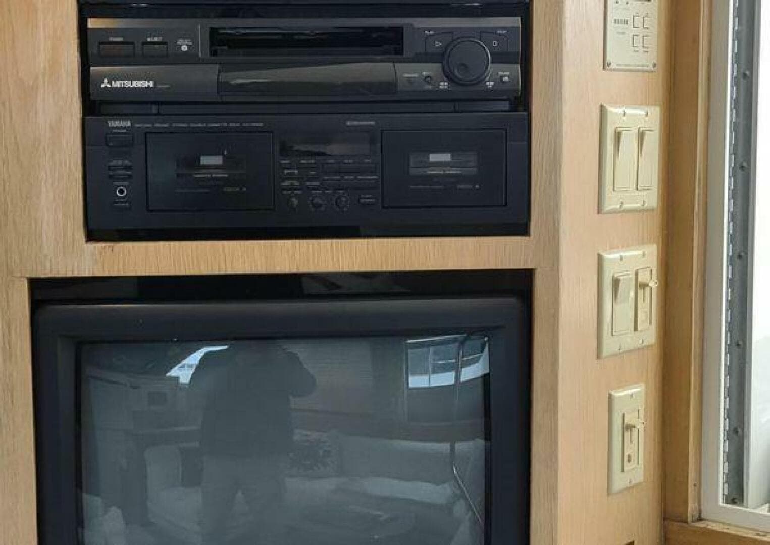 1996 Hatteras 50 Sport Deck — photo 35