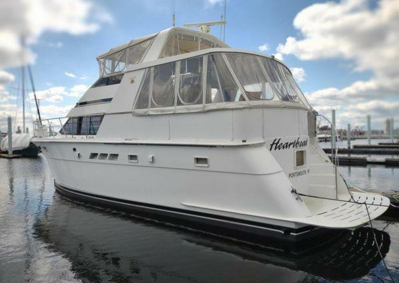 1996 Hatteras 50 Sport Deck — photo 3