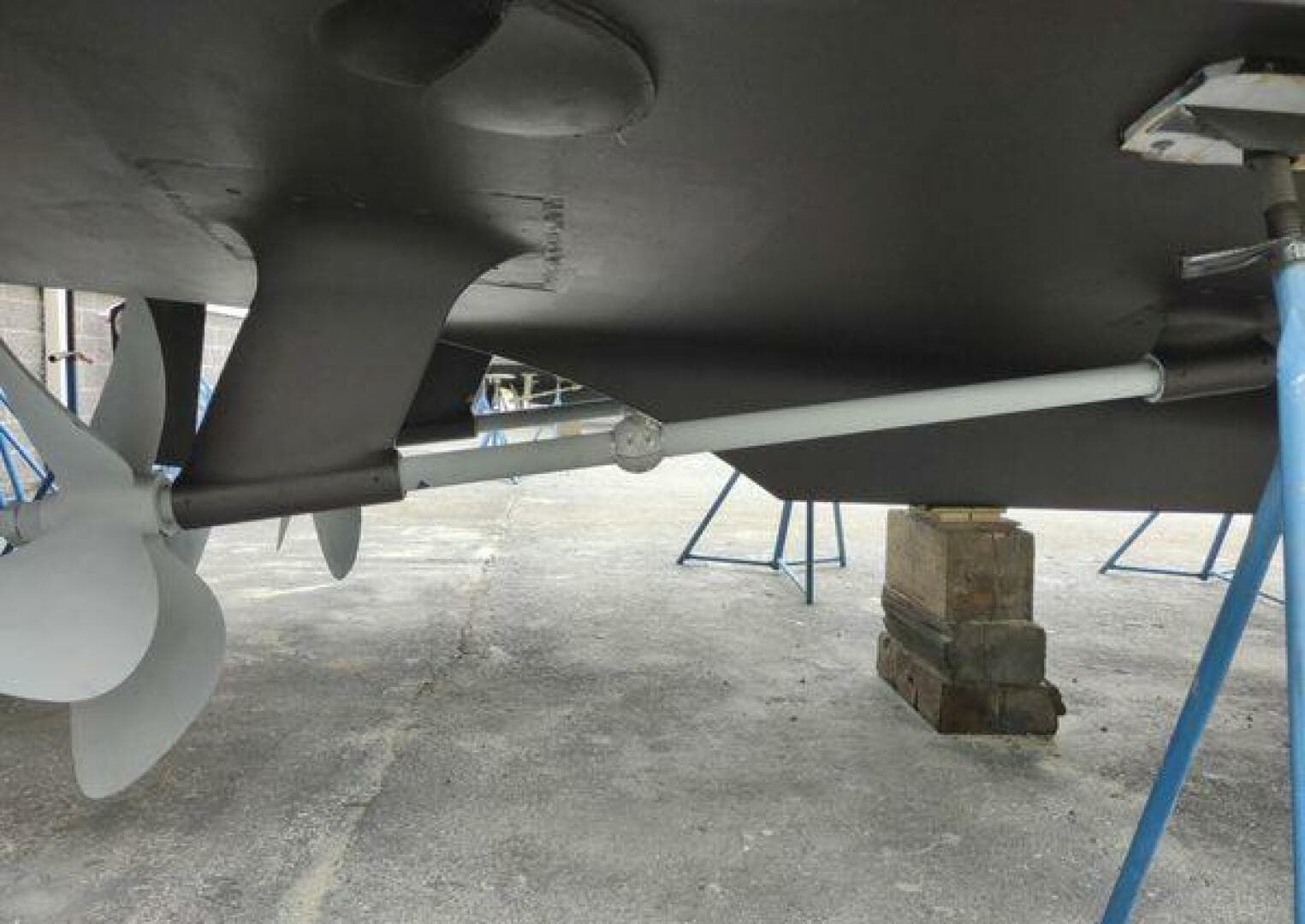 1996 Hatteras 50 Sport Deck — photo 18